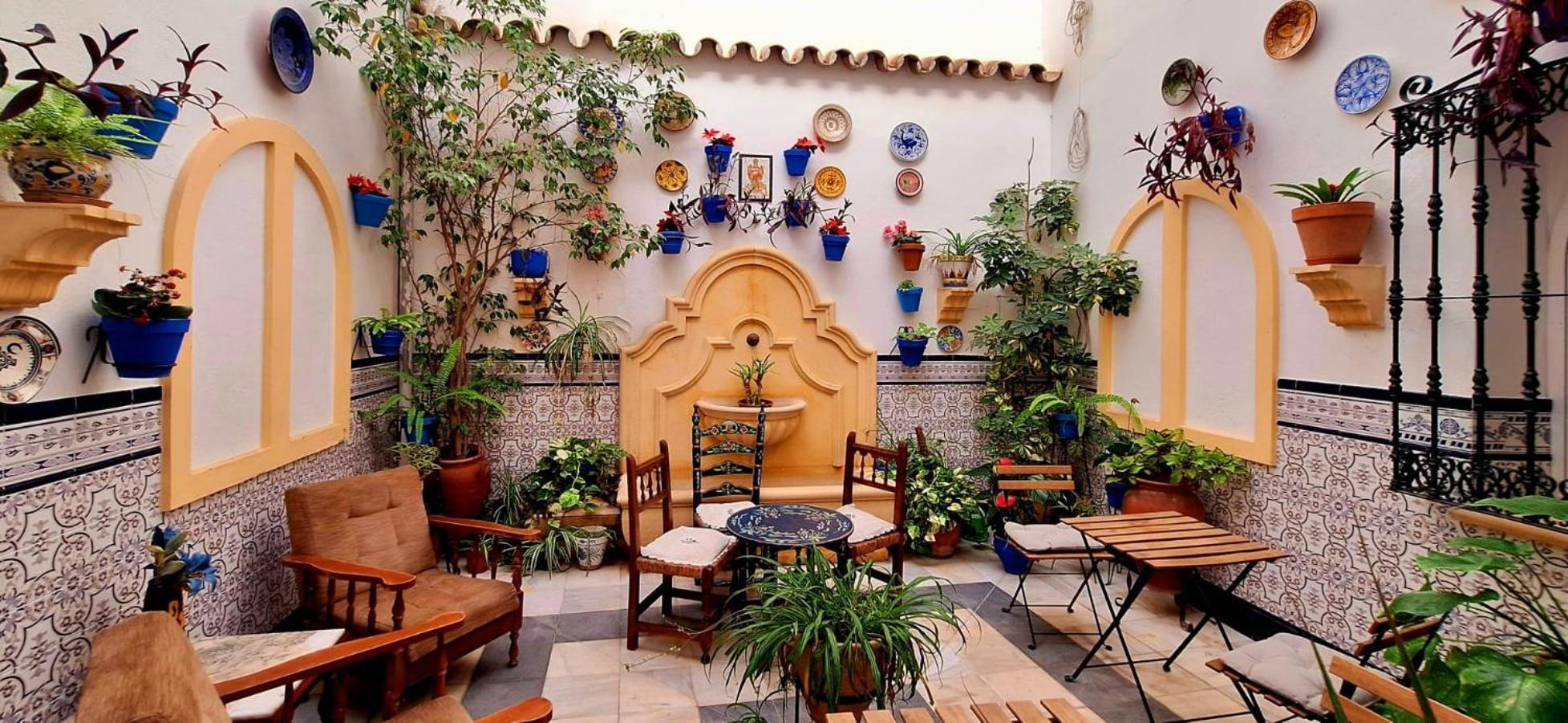 Patio De La Fuenseca *